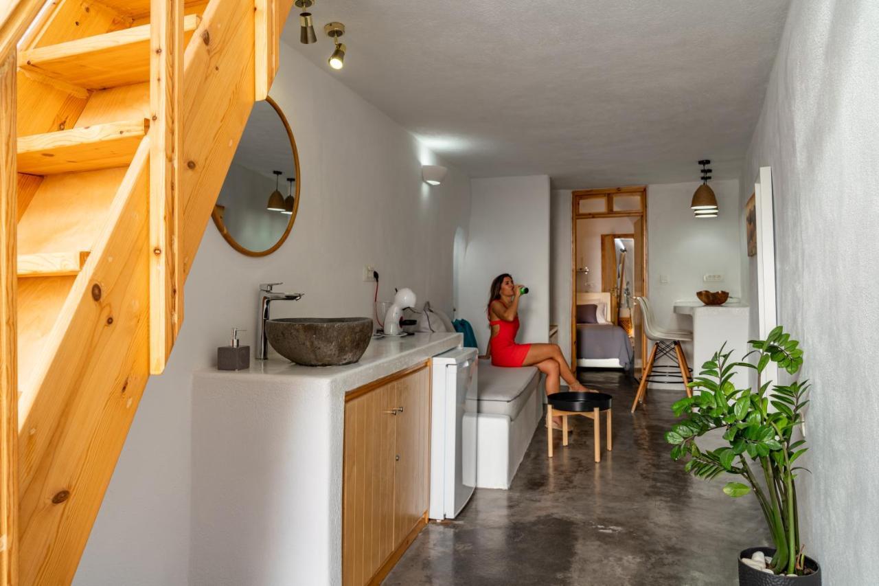 Akron Cliff Suite Fira  Exterior foto